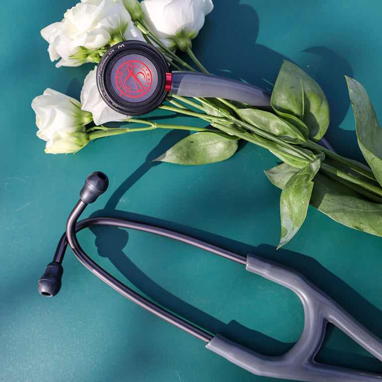 Littmann Cardiology IV diagnostinen stetoskooppi: harmaa ja savu - punainen varsi - rajoitettu erä 6183